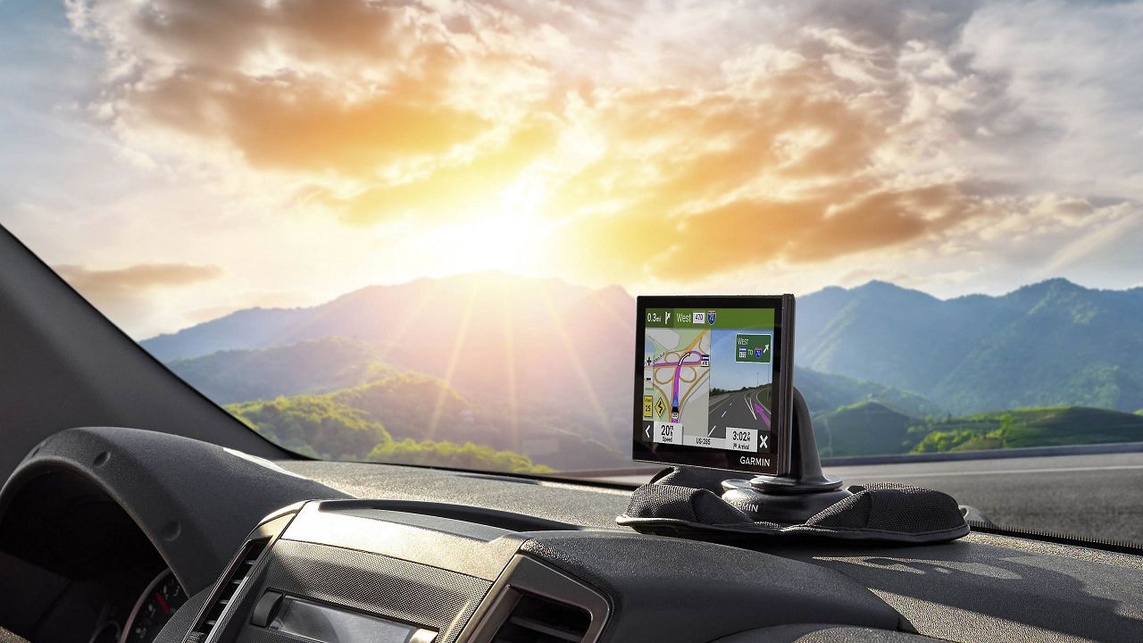 The Importance of SMD Crystal Oscillators in GPS and Navigation Systems